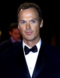 Avant de connaître une traversée du désert et de revenir sur le devant de la scène grâce à birdman et spotlight, michael keaton a fait sensation en 1988 avec le rôle de beetlejuice. Michael Keaton With A Star On The Hollywood Walk Of Fame And Timeless Elegance