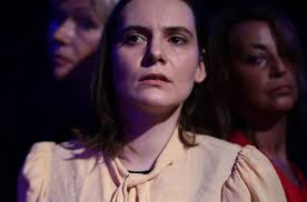 Performance und Kostüme: Coogan im Wuppertaler Kunstkomplex