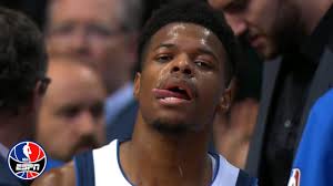 Dennis Smith Jr.'s tooth knocked out by Patrick Beverley