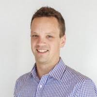 100+ perfiles de «Modra»