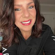 Candy Hooper's Instagram, Twitter & Facebook