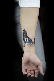 27 Inspiring Wolf Tattoo Ideas For Your Skin Best Tattoos 27 Inspiring Wolf Tattoo Ideas For Your Skin Tattoo Tat In 2020 Small Wolf Tattoo Wolf Tattoos Tattoos