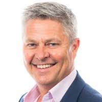 Elliot Rees's Instagram, Twitter & Facebook