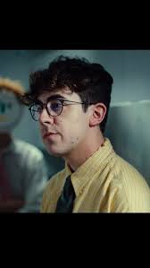 EVER FEEL THE SAME? Video Out Now. DP: @kristen_gao_2000 PROD DESIGN:  @jaacquelinec_ GAFFER: @davyz_99 1ST AD: @a_glik KEY GRIP: @bavabeen ART  DIRECTION: @evanbruece 1ST AC: @frankxudp UPM: @mikayla.deblaquiere BTS:  @rileyohutcheson CREATIVE CONSULT: @