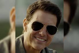 Tom Cruise Wears Tom Archer