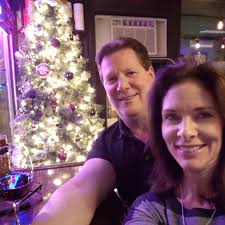 Manning the Rails 🇺🇸 Sailors man the rails as Nimitz-class aircraft  carrier USS Carl Vinson (CVN 70) arrives at Joint Base Pearl Harbor-Hickam,  Hawaii, Feb. 7. 📸: MC3 Emily Claire Bennett and