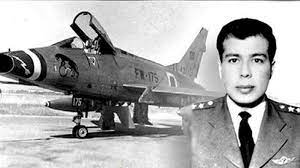 1964'te türk hava kuvvetleri'nin kıbrıs'ta gerçekleştirdiği uyarı uçuşunda, uçağı rum uçaksavarlar tarafından vurulunca. Who Is Martyr Pilot Captain Cengiz Topel