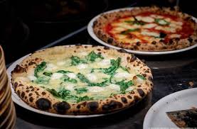 Nineofive Neapolitanische Pizza In Munchen Schwabing Lebensmittel Essen Neapolitanische Pizza Spitzbuben Rezept