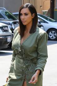 Kim Kardashian West Goes For The Shoulder Length Chop Black Long Bob Kim Kardashian Hair Kardashian Hair