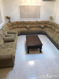 الرياض مجلس 4 5 و الكنب نظيف و