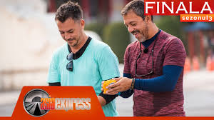 Urmăriți serialul românesc watch asia express sezonul 3 episodul 18 din 23 martie 2020 online în calitate hd înaltă. Marea FinalÄƒ Asia Express Sezonul 3 A Inceput RÄƒzvan Fodor Cred CÄƒ Ne Vor Astepta 12 Ore De Chin Youtube