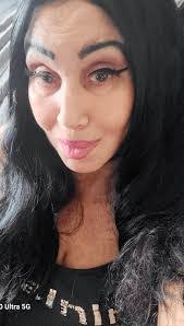 Sharon Taber's Instagram, Twitter & Facebook