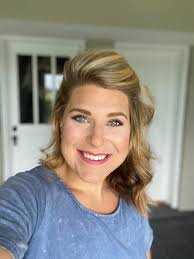 Meet new second grade teacher, Mrs. Elisa Martin! Welcome to Piedmont  Elementary! We are so glad you are here! 💙 Hello! I'm Elisa Martin and I'm  so excited to be a part