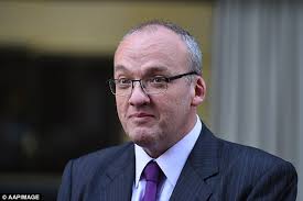 Uber endorsed by Luke Foley as Queensland fines drivers $1.7m