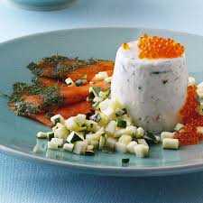 Sauerrahmmousse Mit Graved Lachs Rezept Fingerfood Vorspeisen Graved Lachs Weihnachtsessen Vorspeise