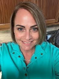 Amber Booze's Instagram, Twitter & Facebook