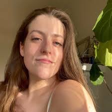 Kara Monahan's Instagram, Twitter & Facebook