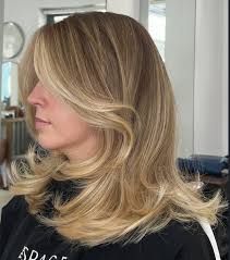 When it looks that good we have to post it twice 🧡 Watch till the end to  see how excited @carlarosehair is for the big day 🥰 hair by  @becca_thespace 1 week