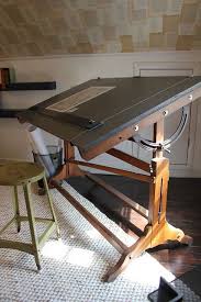 Pin By Andrea Renzi Mcfadden On Ideas For A Small Studio Vintage Drafting Table Drawing Desk Drafting Table