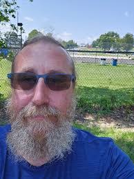 Matt Holub's Instagram, Twitter & Facebook