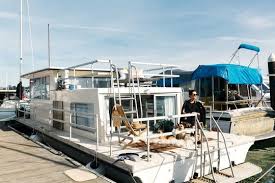 Instead Of Renting This San Francisco Couple Bought A Boat Living On A Boat Houseboat Living Houseboat Rentals