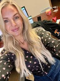 Alicia Wehner's Instagram, Twitter & Facebook