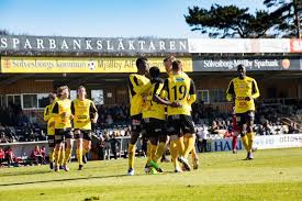 Ingen publik på matcherna, men @douglasnordenbelt har fångat matchen mot @malmo_ff bakom kulisserna inifrån strandvallen. Mjallby Aif On Twitter Sondag 16 00 Strandvallen