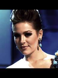 Michelle Rouillard y su cabello corto en Miss Universe 2009