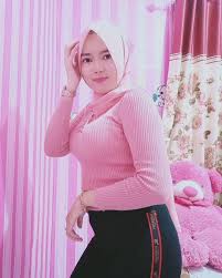 Pakailah jilbab yang baik dan benar | admin cowok. Doublecrash Doublecrash Twitter Profile Twaku Di 2021 Gadis Berjilbab Wanita Wanita Berlekuk
