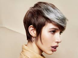 Ecco dunque i tagli capelli corti donna 2019, di tendenza in questa stagione estiva. Tagli Capelli Corti Primavera Estate 2019 Foto E Ispirazione Da Copiare The Wom Beauty