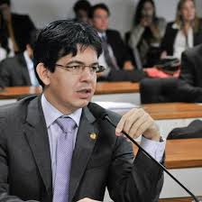 Make social videos in an instant: Randolfe Rodrigues Se Diz Confiante Com Processo De Impeachment Contra Temer