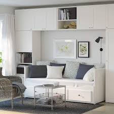 Lozko Jednoosobowe Dwuosobowe Sofa Czy Schowek Hemnes Polaczy Wszystkie Te Funkcje I P Bedroom Furniture Layout Small Bedroom Furniture Small Room Bedroom