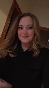 Kristin Gochenour's Instagram, Twitter & Facebook