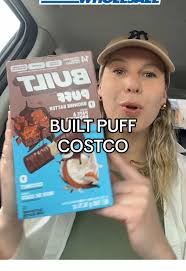 Mes barres protéinés préférées 🙌🏼🥥🍫 @Costco Wholesale #builtpuffbars  #proteinbar #proteine #costco #costcofinds #costcofindscanada #costcotiktok  #fy #foryoupage #fypシ゚ #fyp