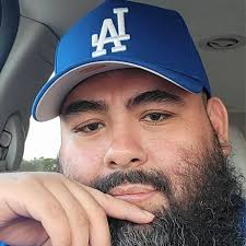 The Yankees have a Yankee Stadium popcorn bucket 😱🍿 And there are free  refills until the 7th inning!