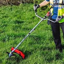 Boleh dikatakan sebagai mesin pemotong rumput multifungsi. Harga Mesin Potong Rumput Gendong Dorong 2021