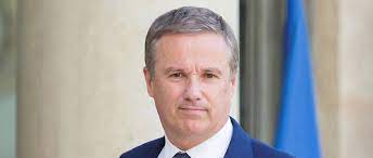 Comment must not exceed 1000 characters. Le Splendide Isolement De Nicolas Dupont Aignan Le Point