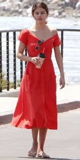 Selena Gomez S Standout Street Style Moments Selena Gomez Outfits Casual Selena Gomez Outfits Selena Gomez Street Style
