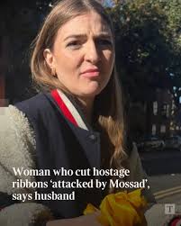 Free speech rally 13-09-25 焼さ下 pates کم Laurencerconces Laurence កក្ 嚴面商量國  田 © Laurence LaurenceCoales Coales