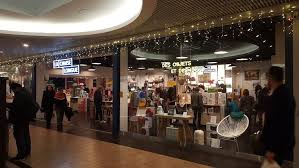 Check spelling or type a new query. La Chaise Longue A Nimes Un 71e Magasin Pour L Enseigne