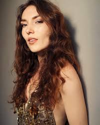 Hello Everyone, My name is Anne Musisi and I am offering 'Decompresso'  sessions for Actors/Creatives that need a listening ear and some  redirection. I have worked for some of the leading Drama