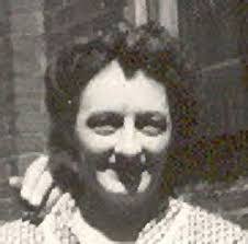 Elizabeth Holstein's Instagram, Twitter & Facebook