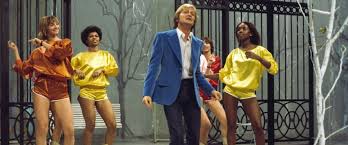 Lorsqu'elle est entrée dans la troupe de danseuses de claude françois, les célèbres clodettes (ou claudettes), prisca n'avait que 15 ans. Quand Claude Francois En Faisait Baver A Son Chauffeur A Ses Clodettes Ses Terribles Caprices Reveles Gala