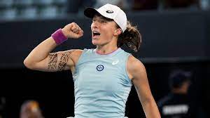 Big national moment, as she's the first player from poland, male or female. French Open Siegerin Swiatek Triumphiert Im Wta Finale Von Adelaide Gegen Bencic Eurosport