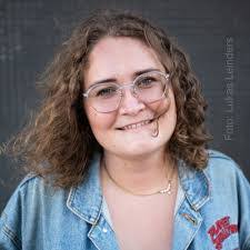 Tamara Keller's Instagram, Twitter & Facebook