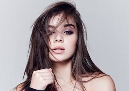 Hailee Steinfeld To Star In 'Dickinson' Comedy Series For Apple