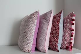 See more of landhausstil on facebook. Kissen Set 4er Rot Rosa Pink Sofakissen 50x50 Kissenhullen Landhausstil Scandi Scandikissen Hippie Grau Dekokissen Boho Einrichten Sofakissen Kissenhullen Mosaikmuster