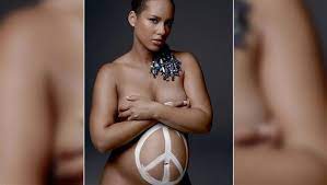 Nackt auf Instagram - Nackt und schwanger: Alicia Keys zeigt Babybauch |  krone.at