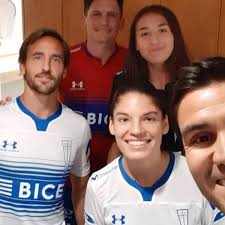 Todas las camisetas para este 2020 llegarán durante los próximos días a las tienda de cruzados y under armour en chile. Armadura De La Decada Universidad Catolica Presenta Sorprendentes Nuevas Camisetas Para 2020 Redgol