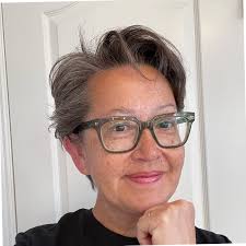 Lottie Chestnut's Instagram, Twitter & Facebook